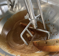 304 Edelstahl Automatischer Mehrschüttler mit Verkleidung Kochkessel für Hot Pot Sauce